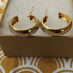 10K GOLD Hoop Earrings